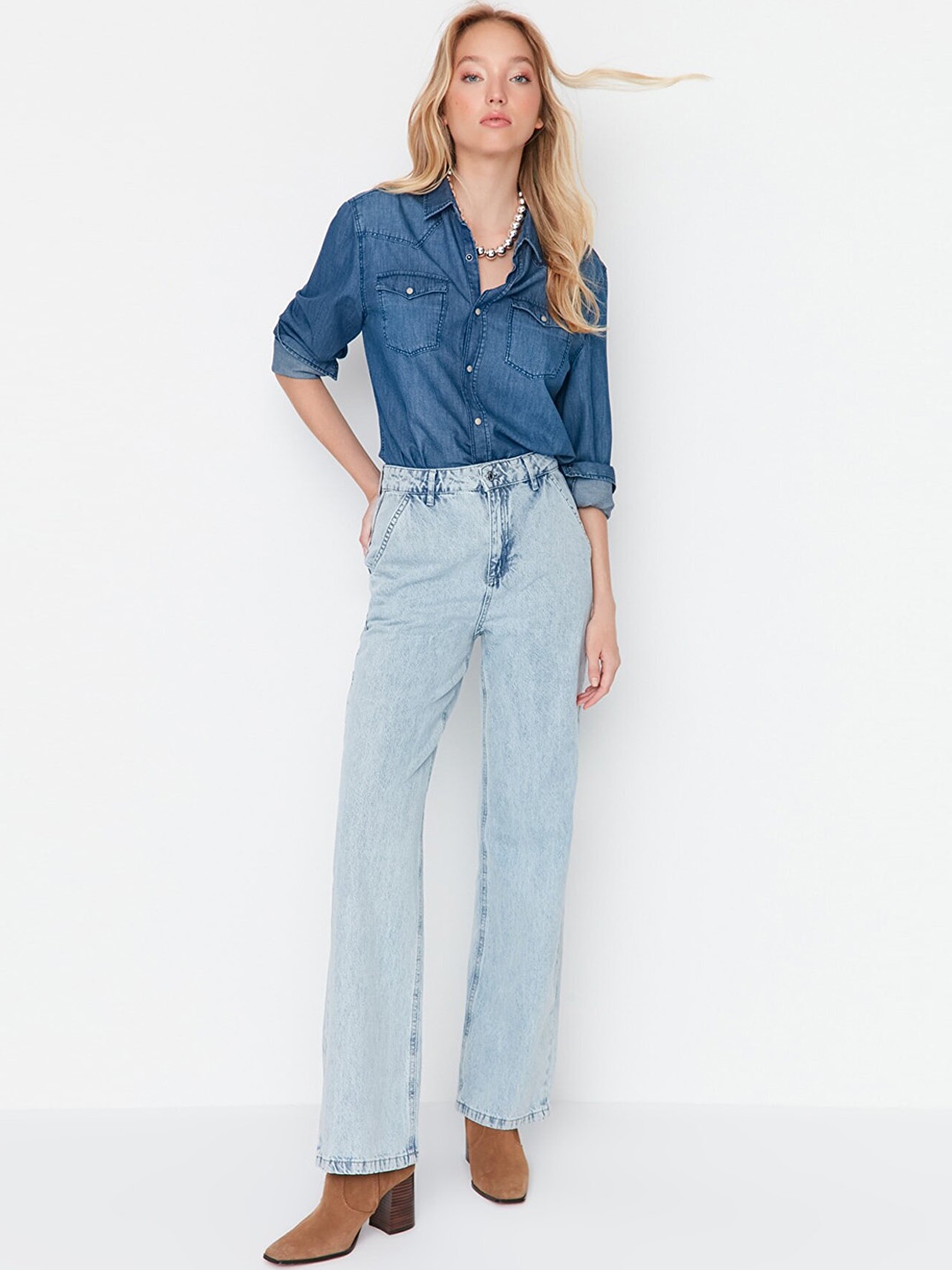 

Trendyol Women Blue Heavy Fade Jeans