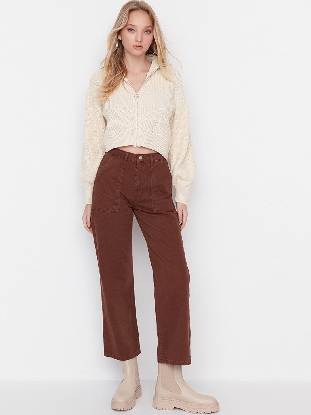 

Trendyol Women Brown Pure Cotton Jeans