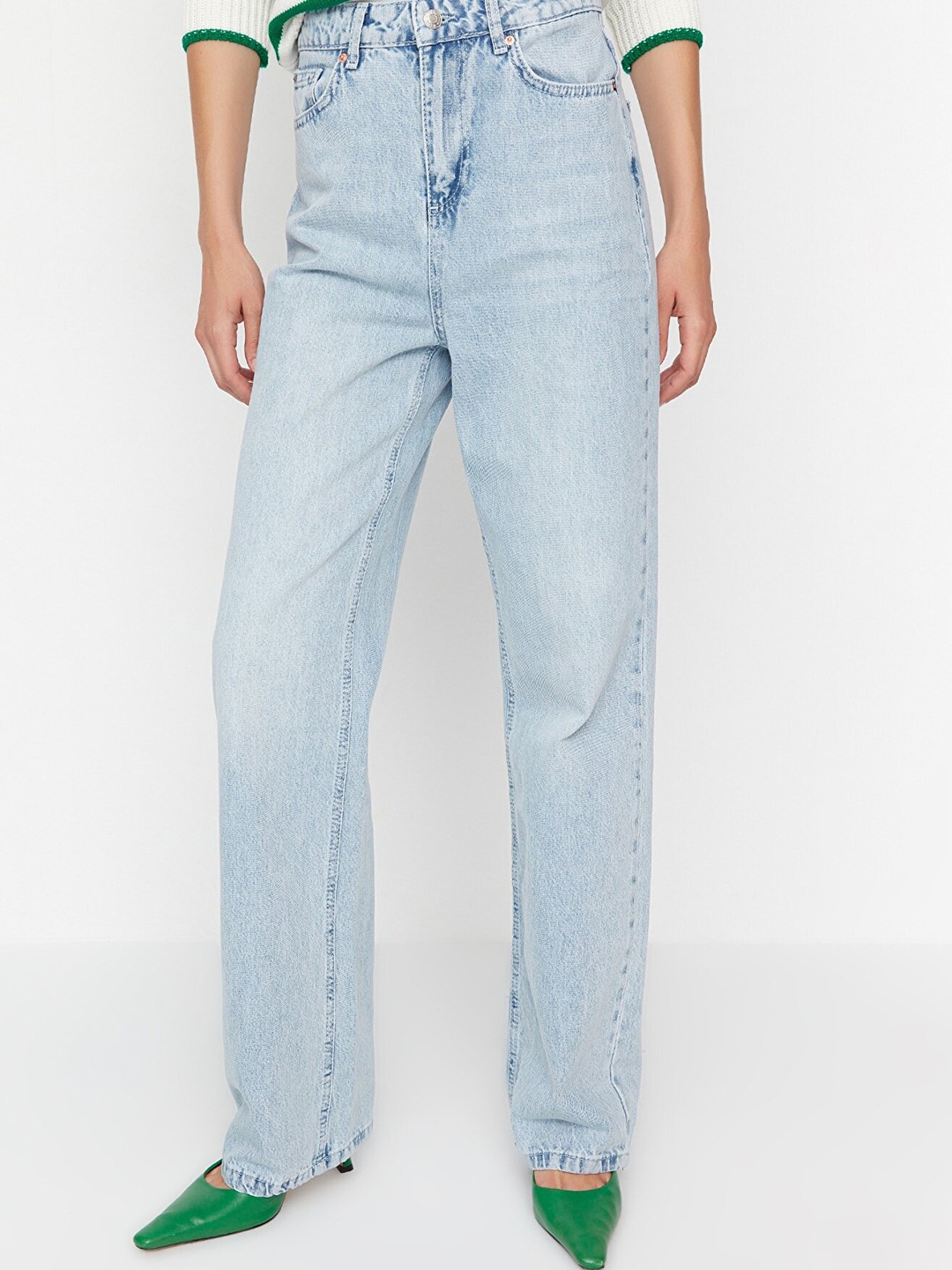 

Trendyol Women Blue Heavy Fade Cotton Jeans