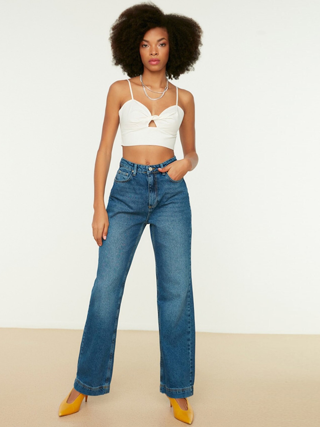 

Trendyol Women Blue Light Fade Cotton Jeans