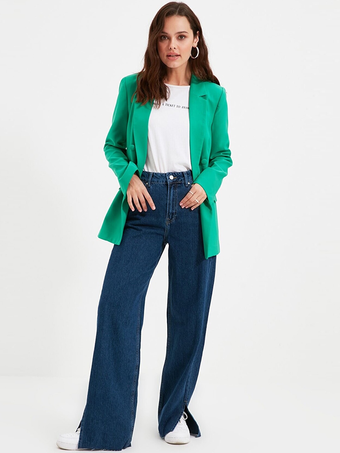 

Trendyol Women Blue Relaxed Fit Low Distress Pure Cotton Jeans