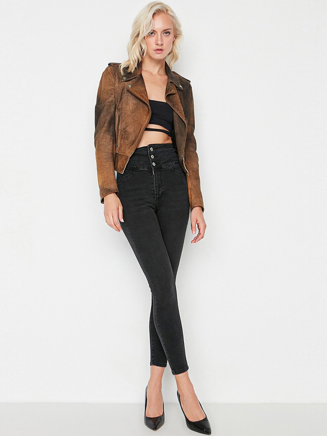 

Trendyol Women Black High-Rise Cotton Jeans