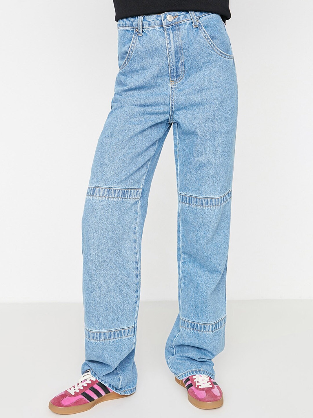 

Trendyol Women Blue Cotton Straight Fit Jeans