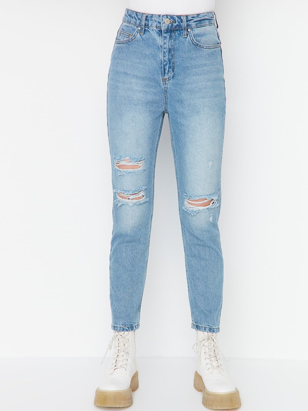 

Trendyol Women Blue Slash Knee Pure Cotton Light Fade Jeans