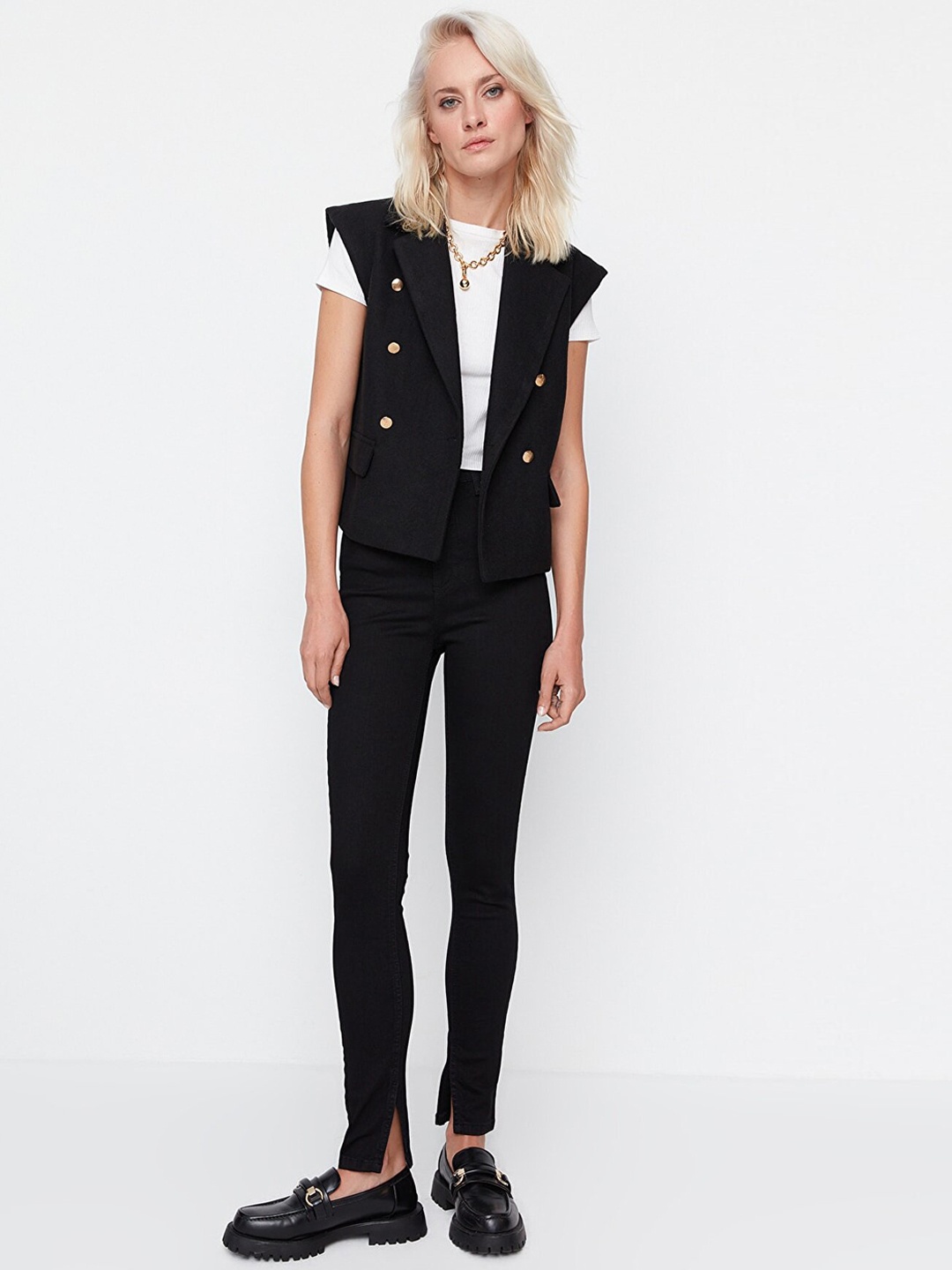 

Trendyol Women Black Clean Look Jeans