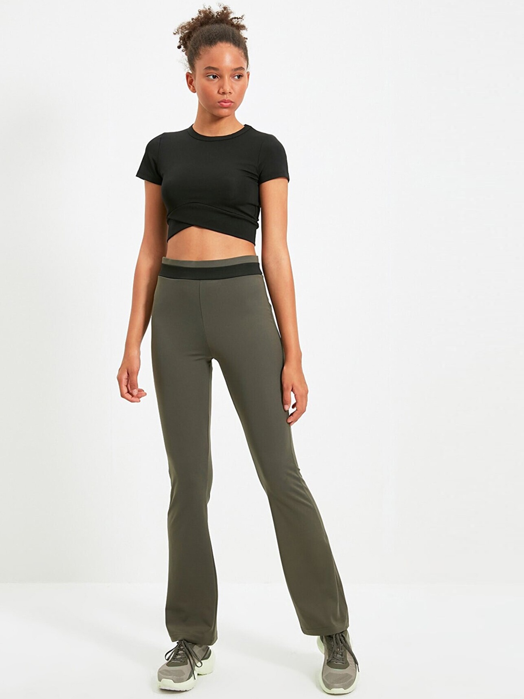 

Trendyol Women Khaki Solid Trouser