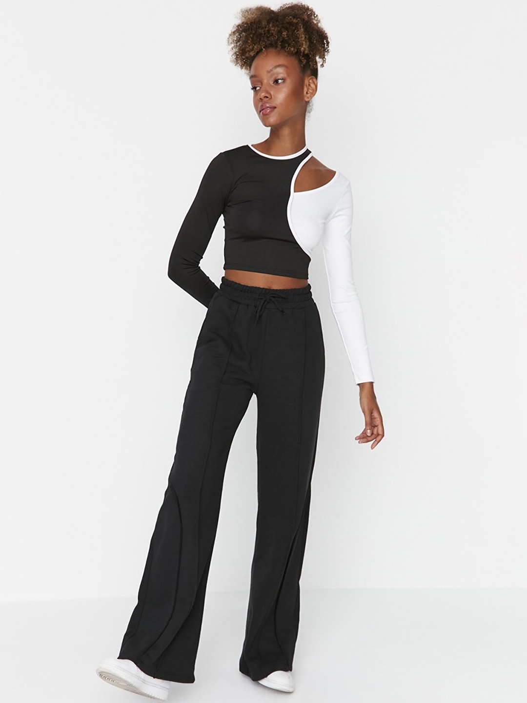 

Trendyol Women Black Trousers