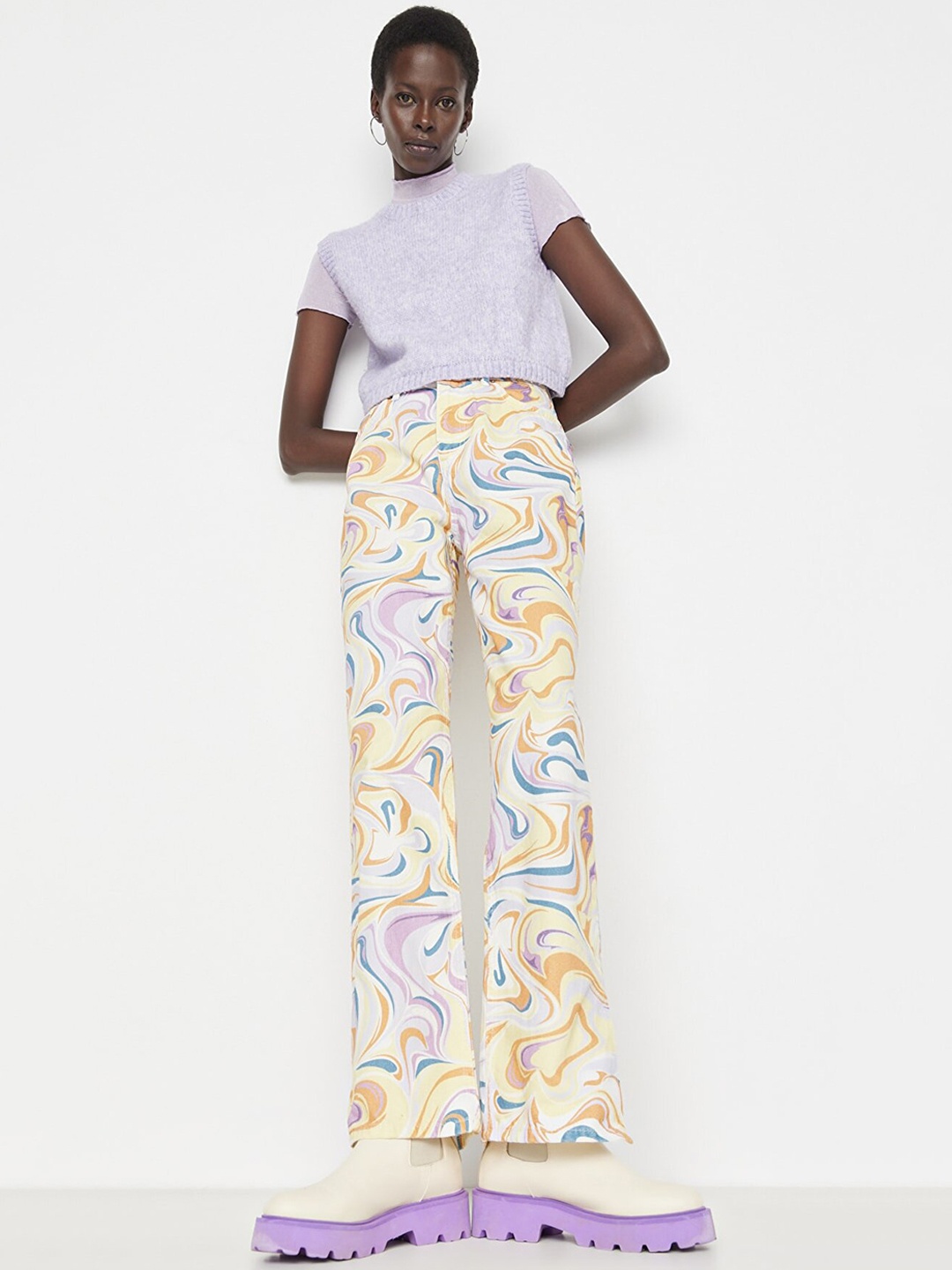 

Trendyol Women Yellow & Blue Printed Pure Cotton Trousers