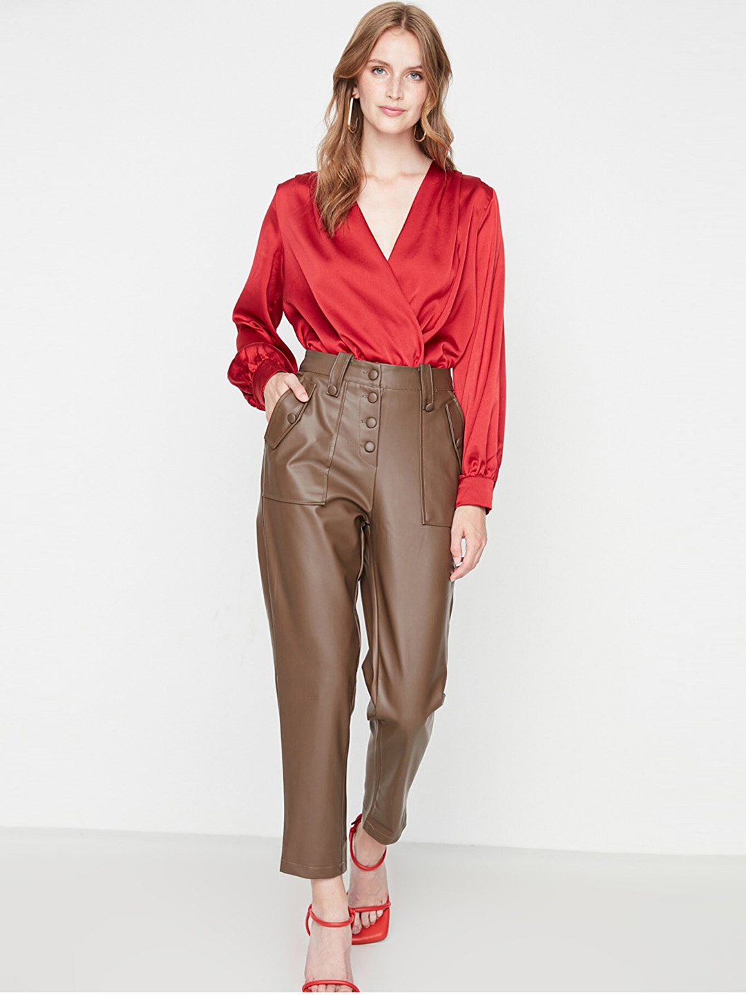

Trendyol Women Brown Regular Fit Solid Trousers