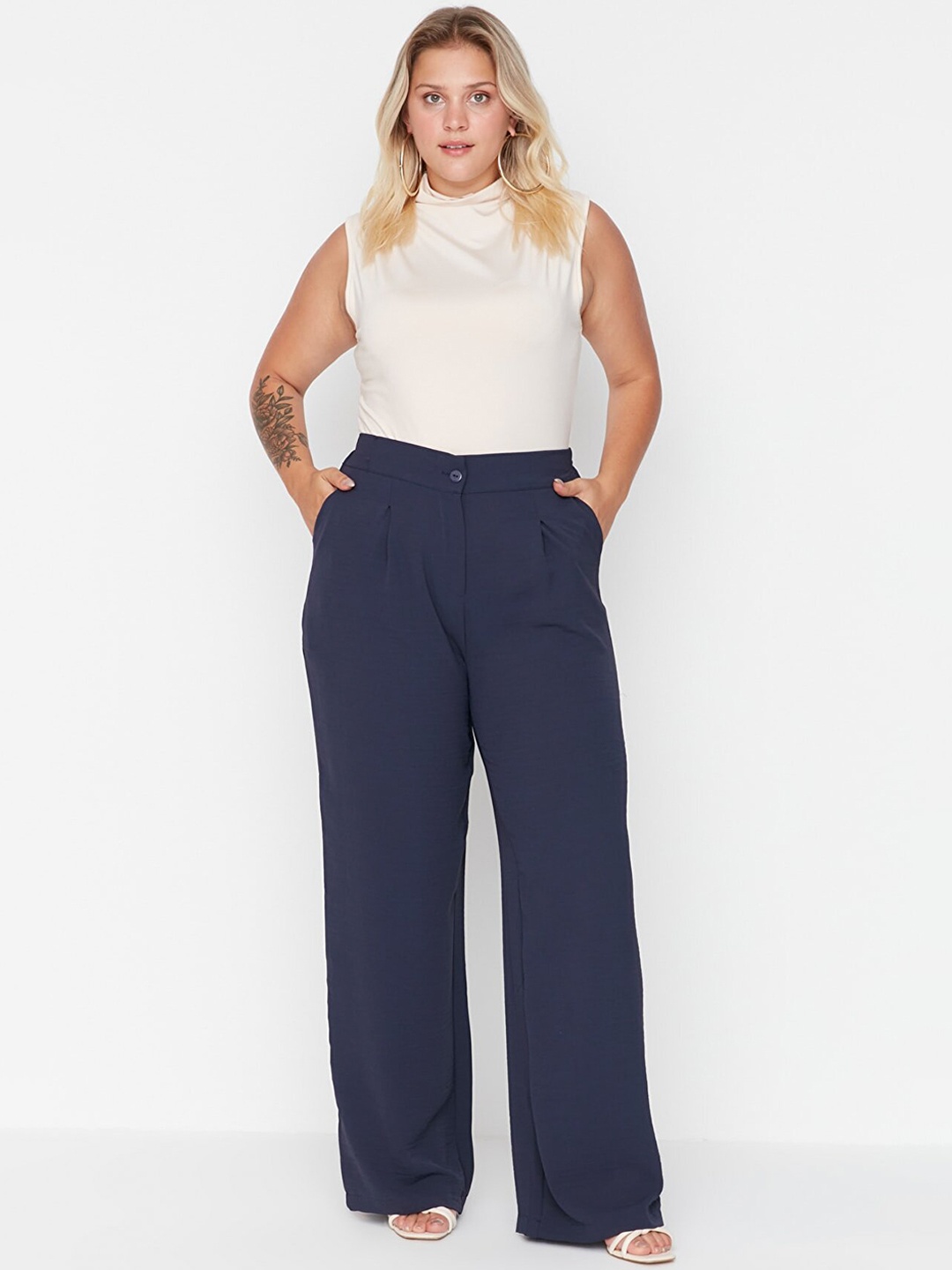 

Trendyol Women Plus Size Navy Blue Pleated Trouser