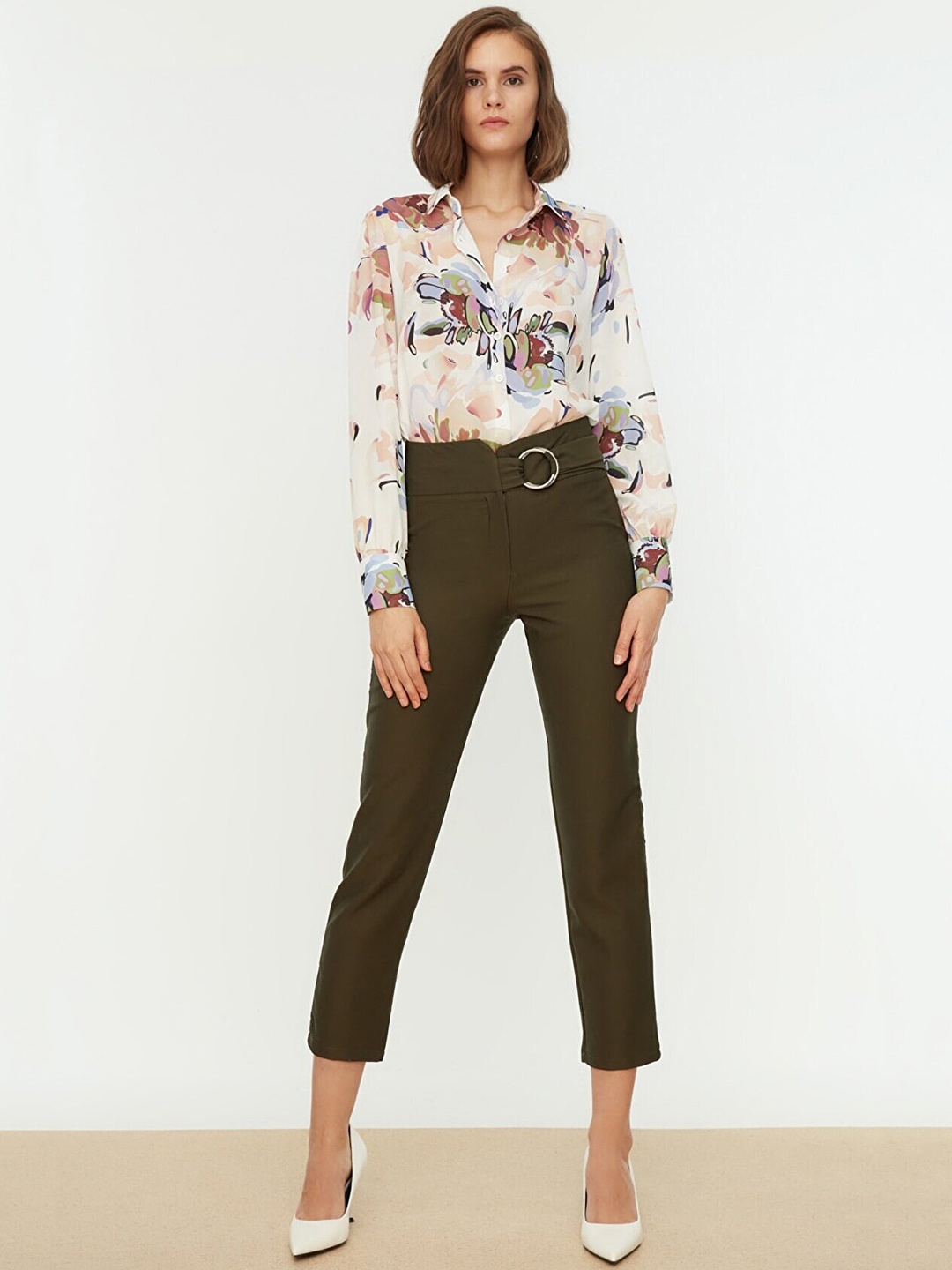 

Trendyol Women Khaki Skinny Fit Trousers