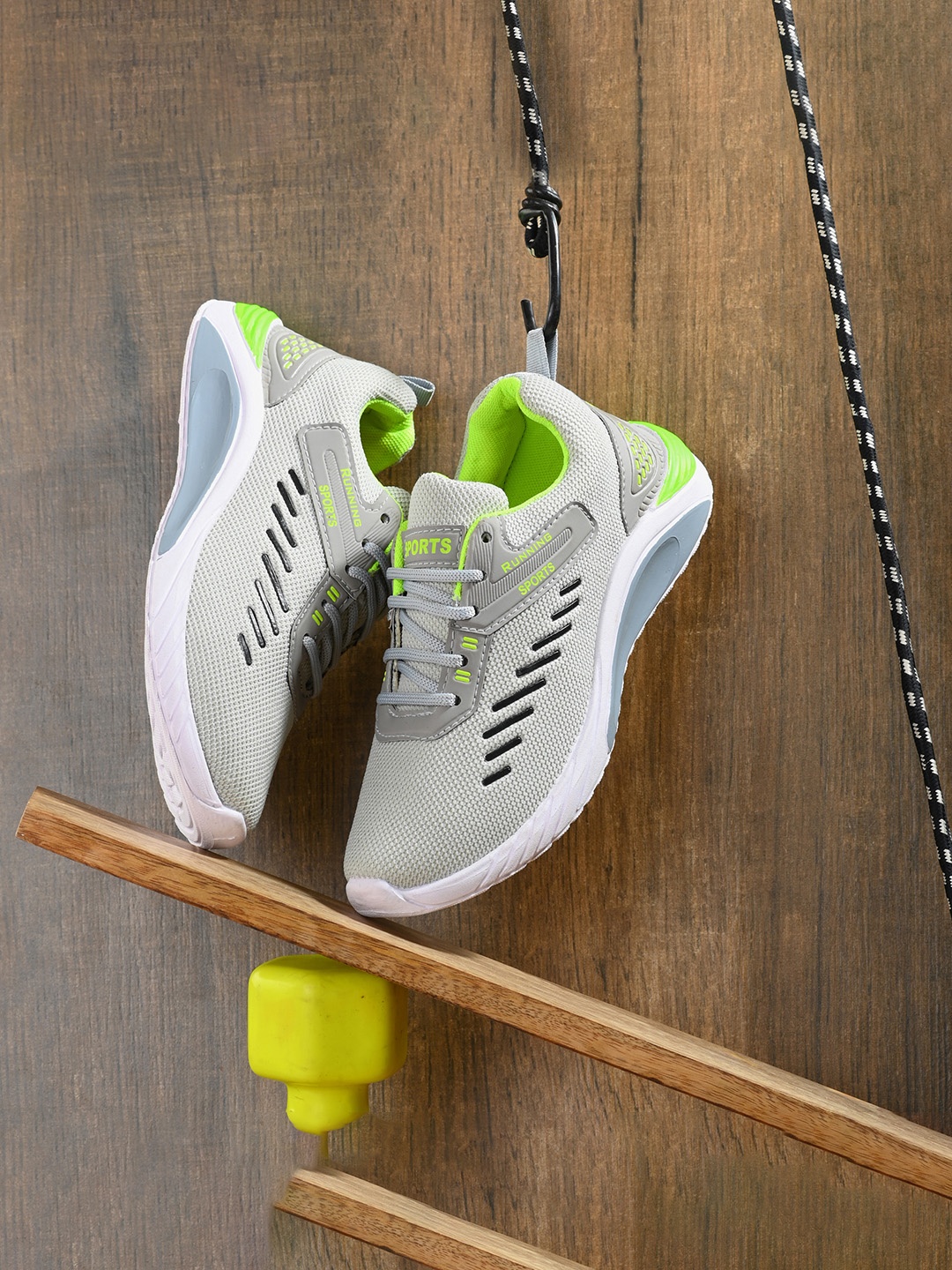 

BIRDE Men Grey Textured Sneakers