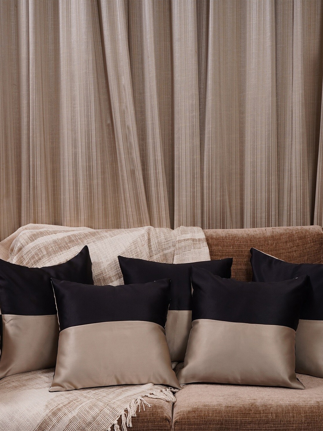 

HOMEMONDE Beige & Black Set of 5 Colourblocked Square Cushion Covers