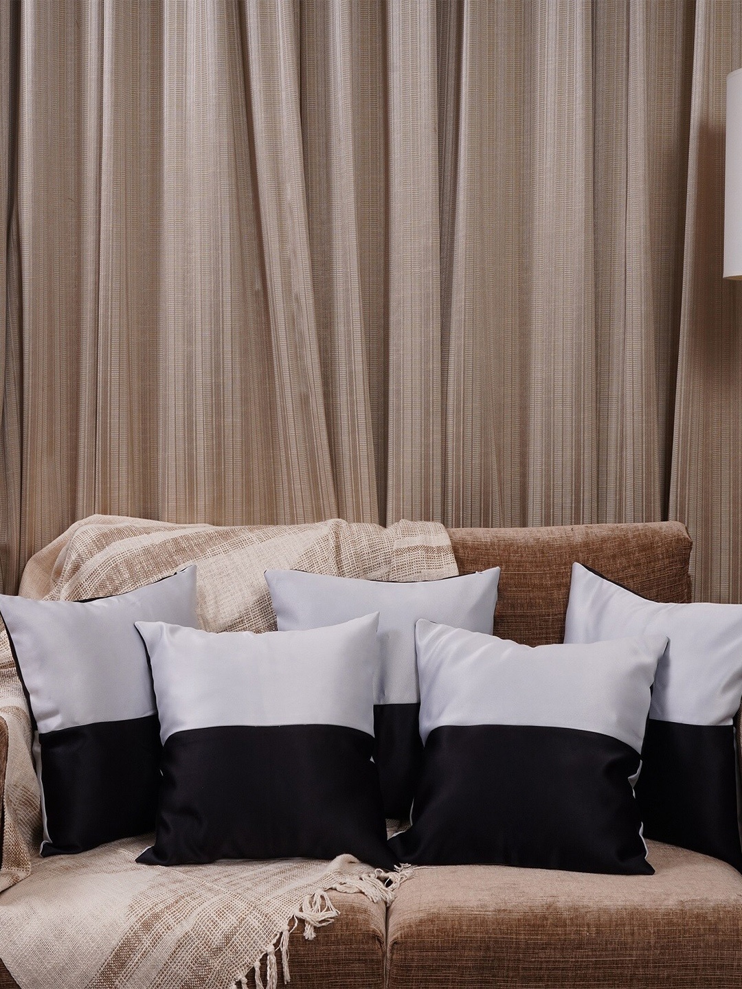 

HOMEMONDE White & Black Set of 5 Colourblocked Square Cushion Covers
