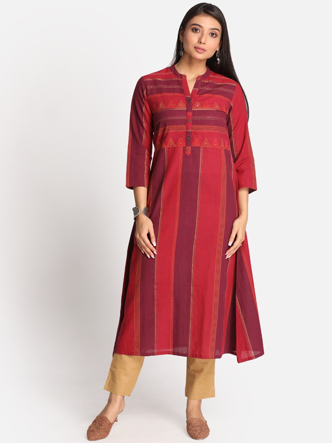 

Earthwear Women Burgundy Embroidered Thread Work Anarkali Kurta