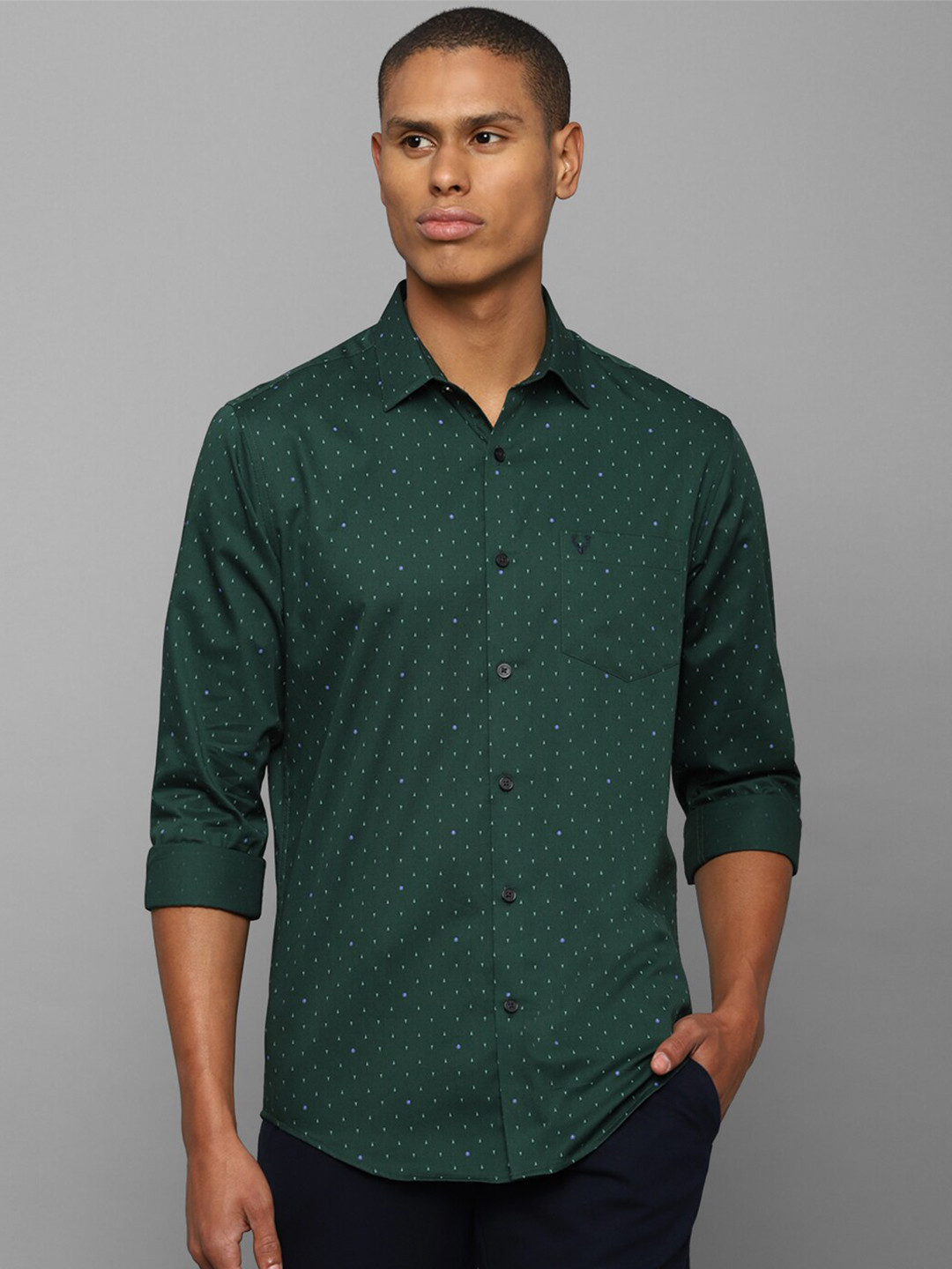 

Allen Solly Men Green Slim Fit Printed Pure Cotton Casual Shirt