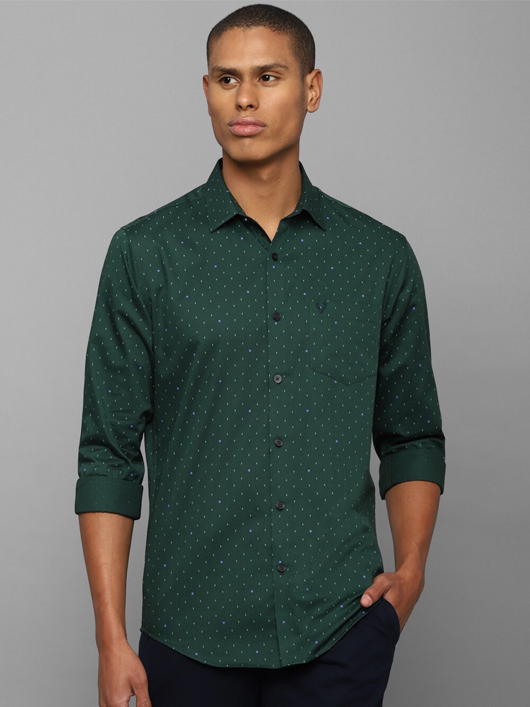 

Allen Solly Men Green Slim Fit Printed Casual Cotton Shirt