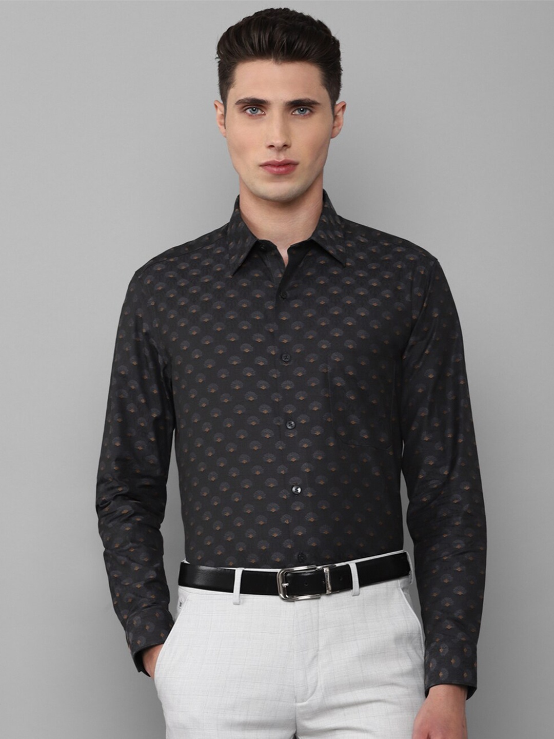 Louis Philippe Men Black Slim Fit Floral Printed Cotton Formal Shirt
