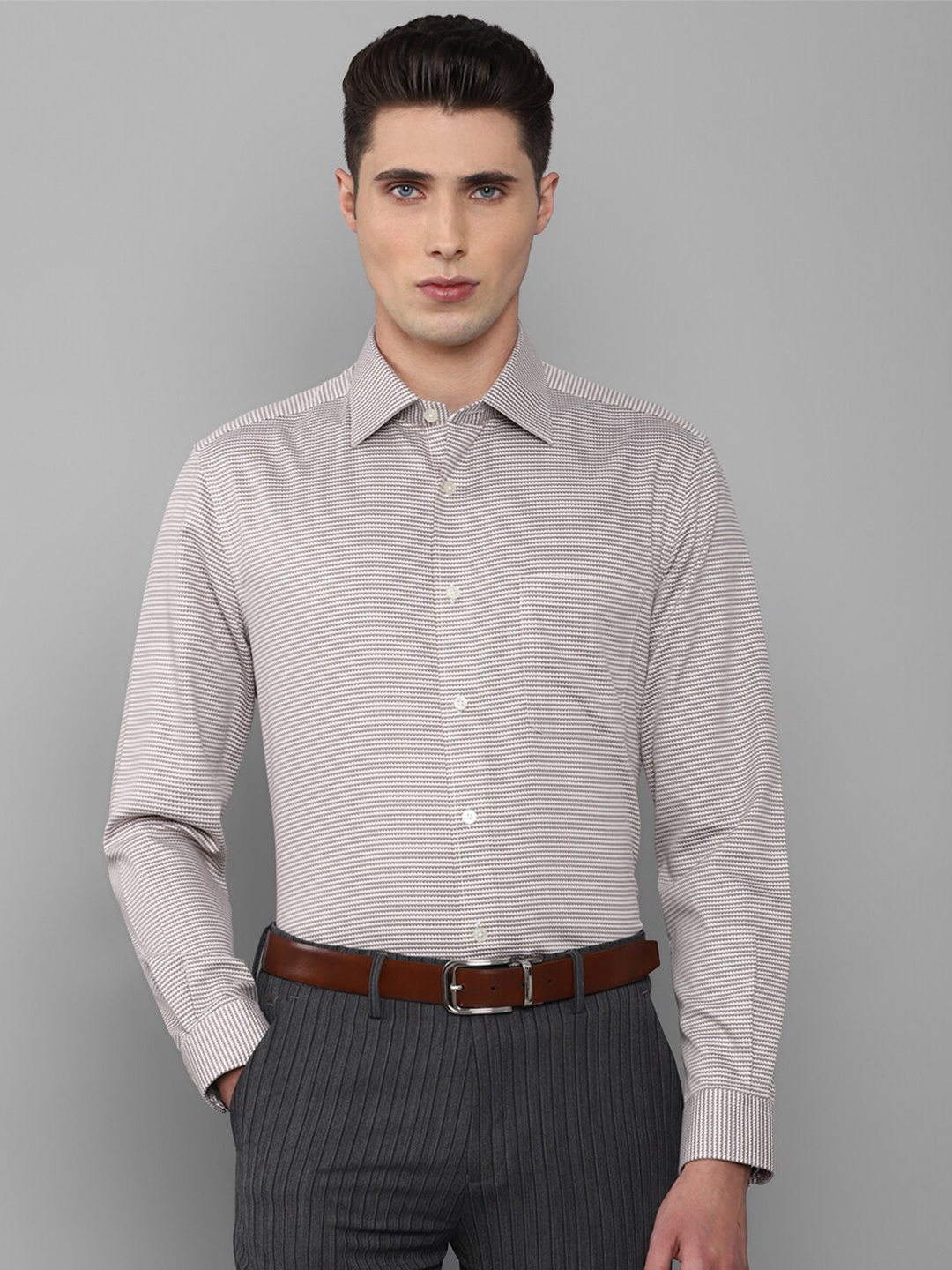 

Louis Philippe Plus Size Men Grey Slim Fit Cotton Formal Shirt