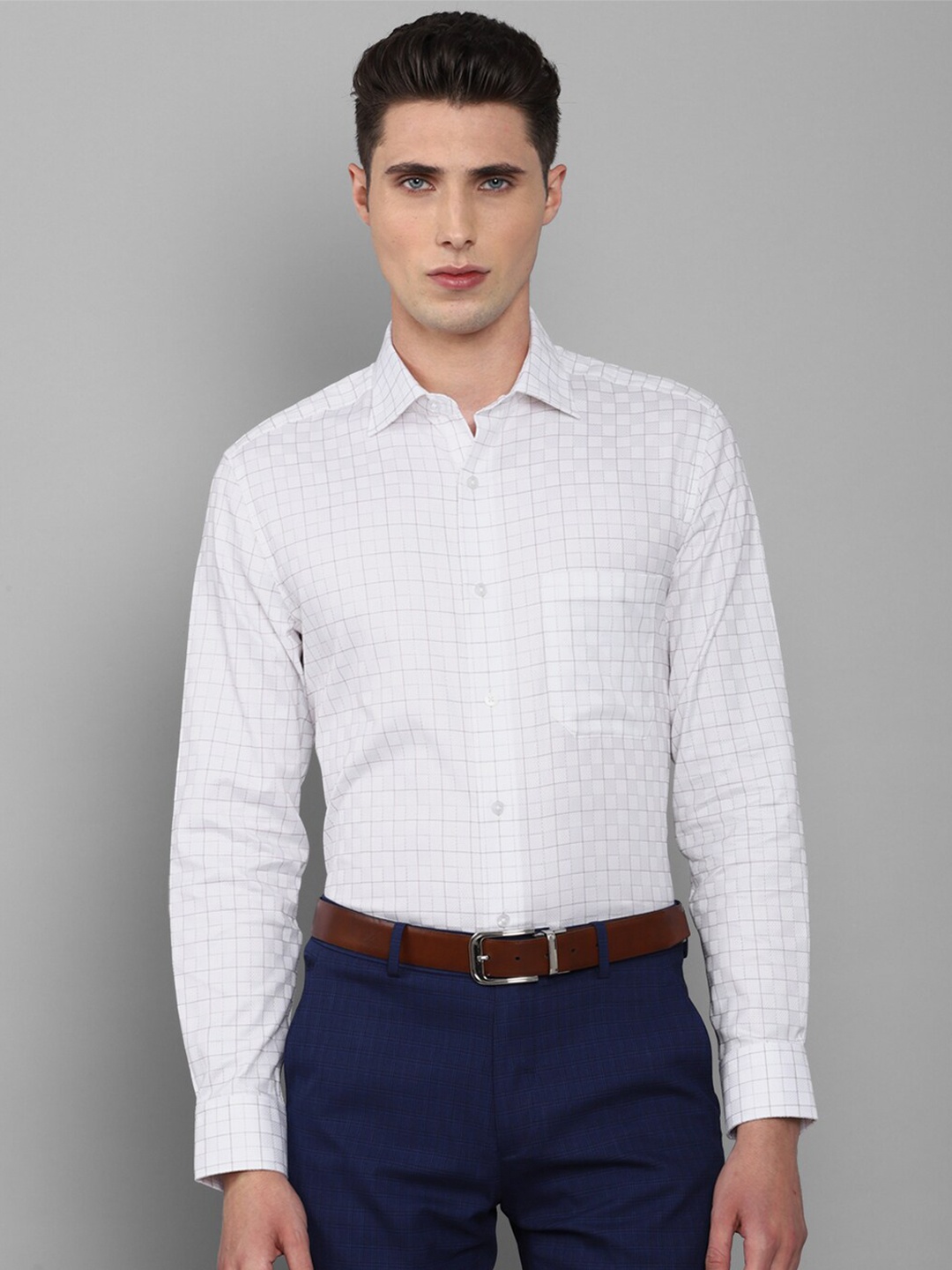 

Louis Philippe Men White Slim Fit Grid Tattersall Checked Cotton Formal Shirt