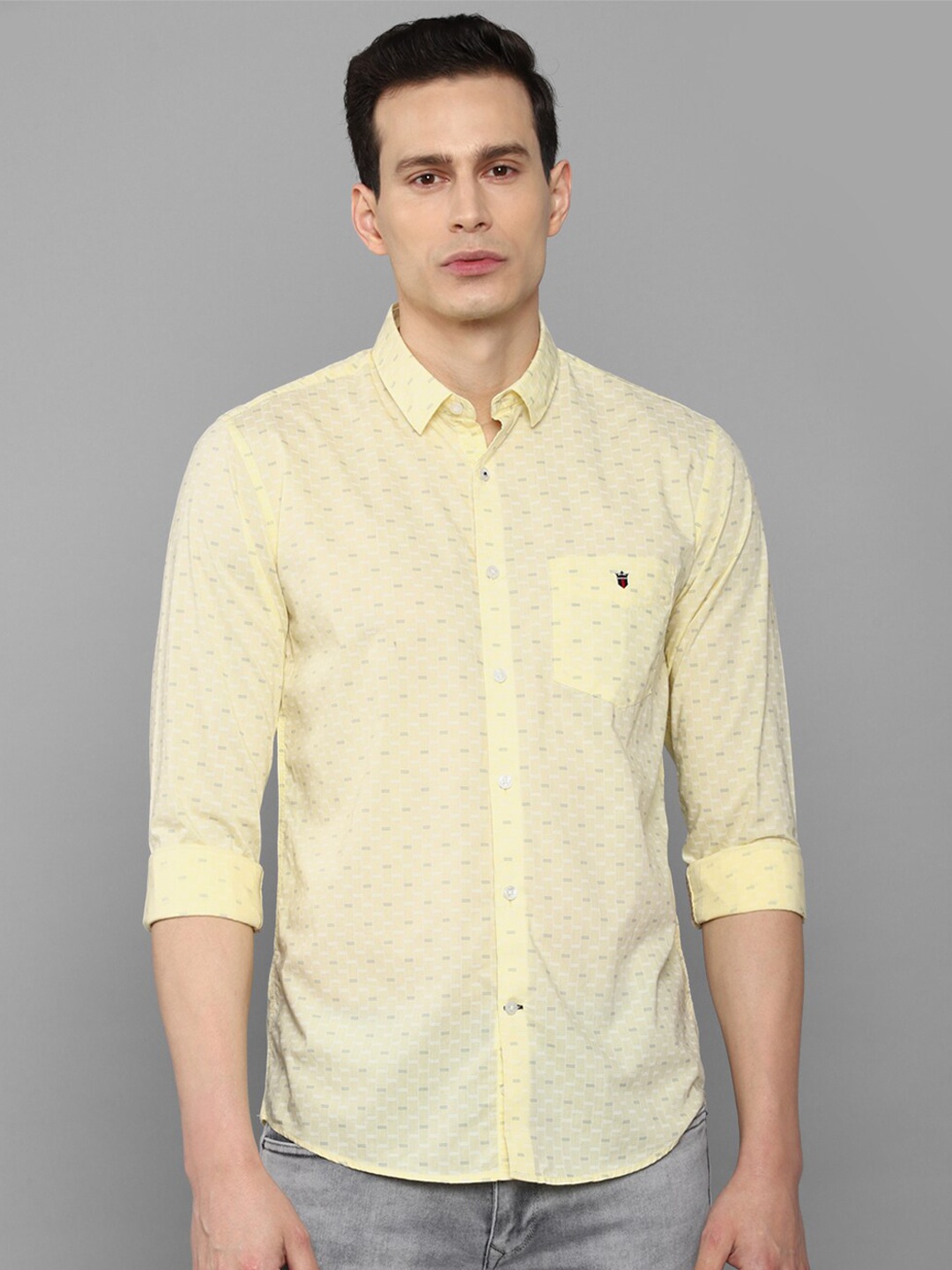 

Louis Philippe Sport Men Yellow Slim Fit Printed Casual Cotton Shirt