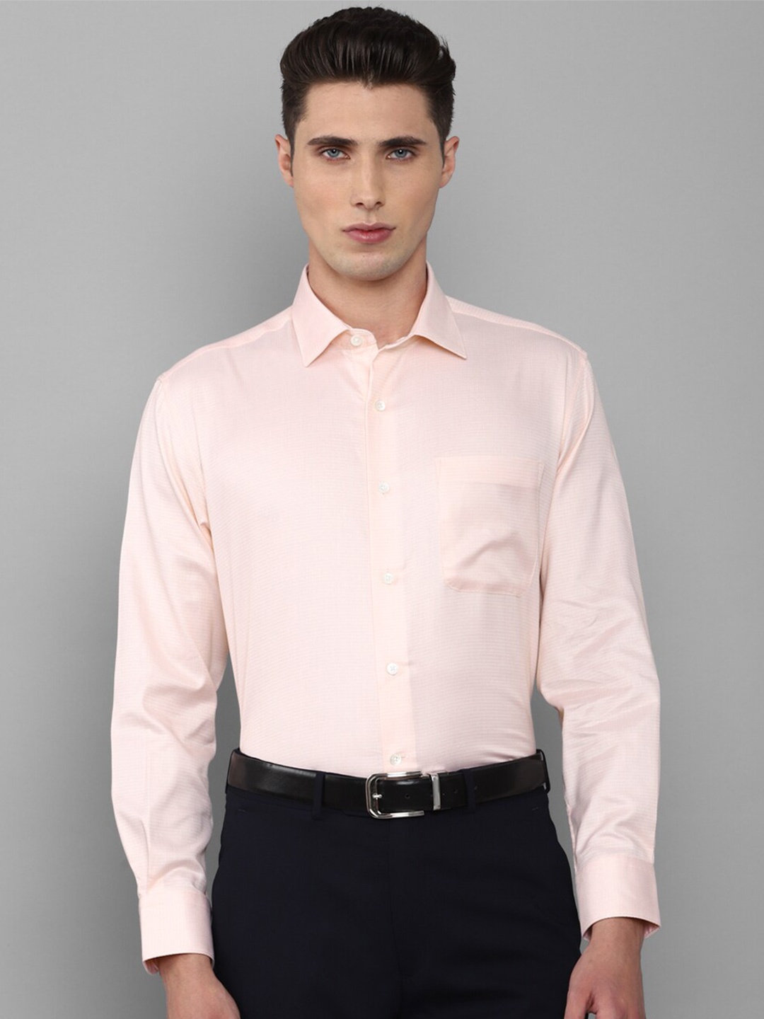 

Luxure by Louis Philippe Men Peach-Coloured Slim Fit Formal Shirt