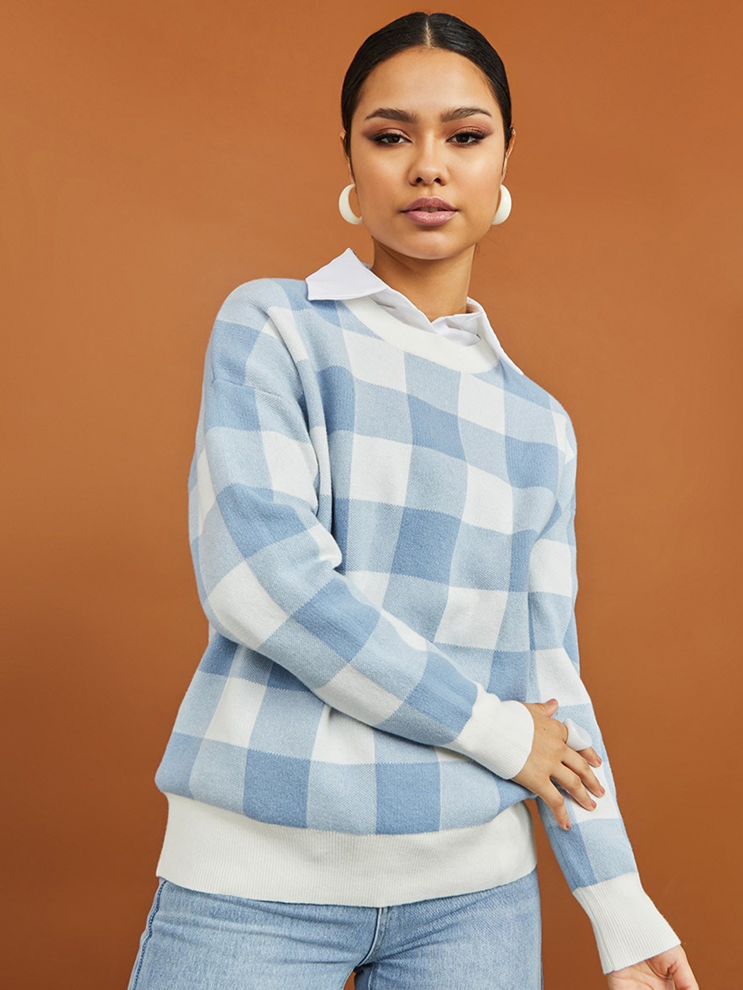 

Styli Women Blue & White Checked Regular Length Boxy Fit Sweater