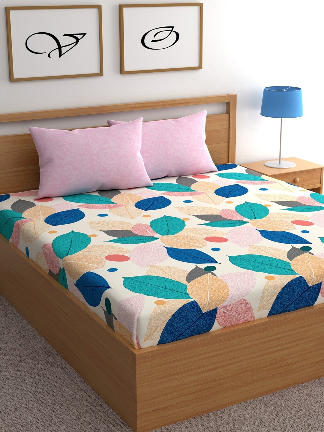 

CHHAVI INDIA White & Blue Floral 210 TC Queen Bedsheet with 2 Pillow Covers