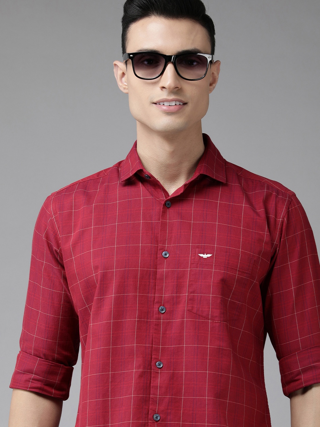 

Park Avenue Men Red & White Slim Fit Checked Pure Cotton Casual Shirt