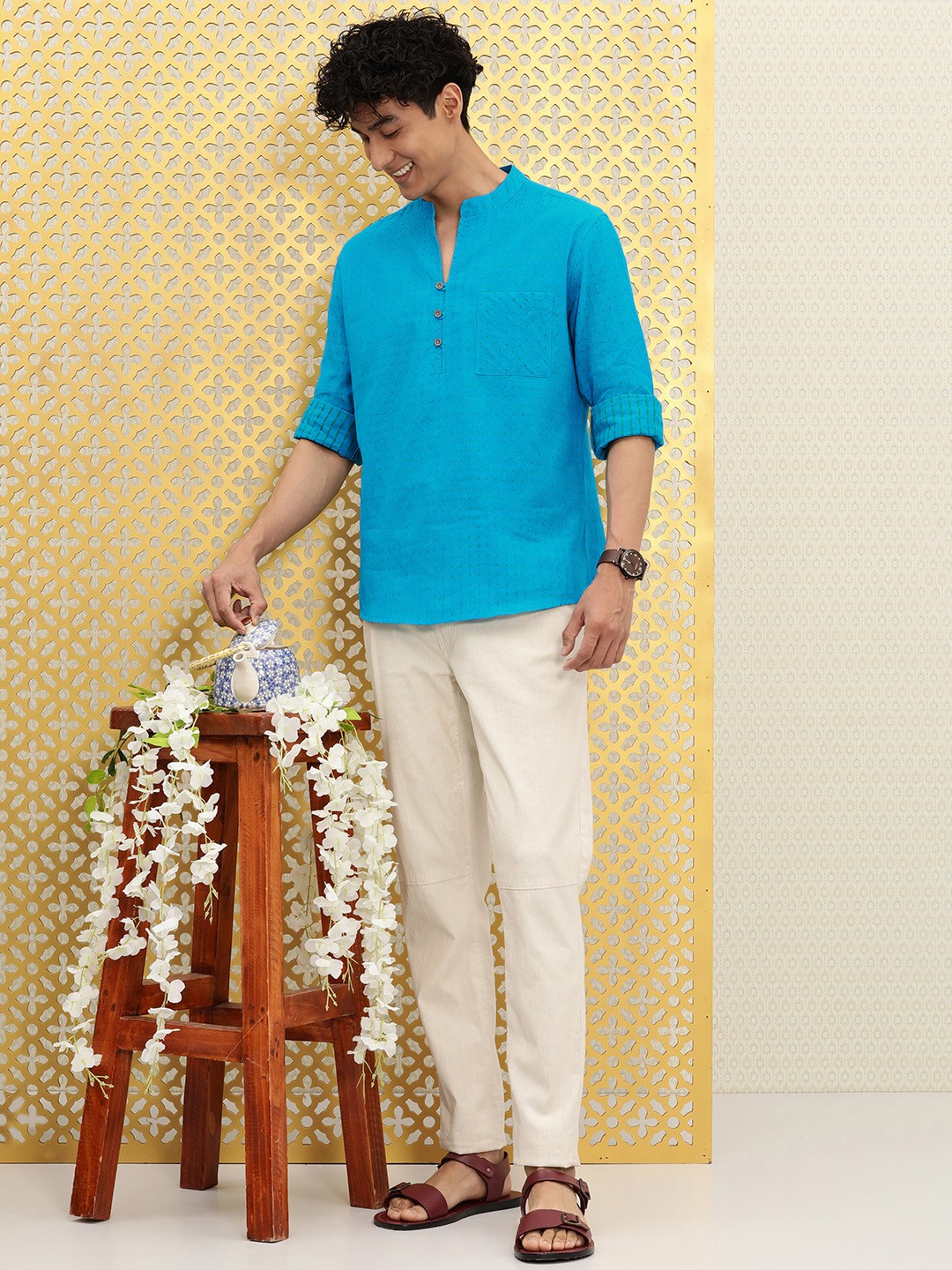 

Ode by House of Pataudi Men Blue Woven Thread Work Pure Cotton Short Rozana Kurta