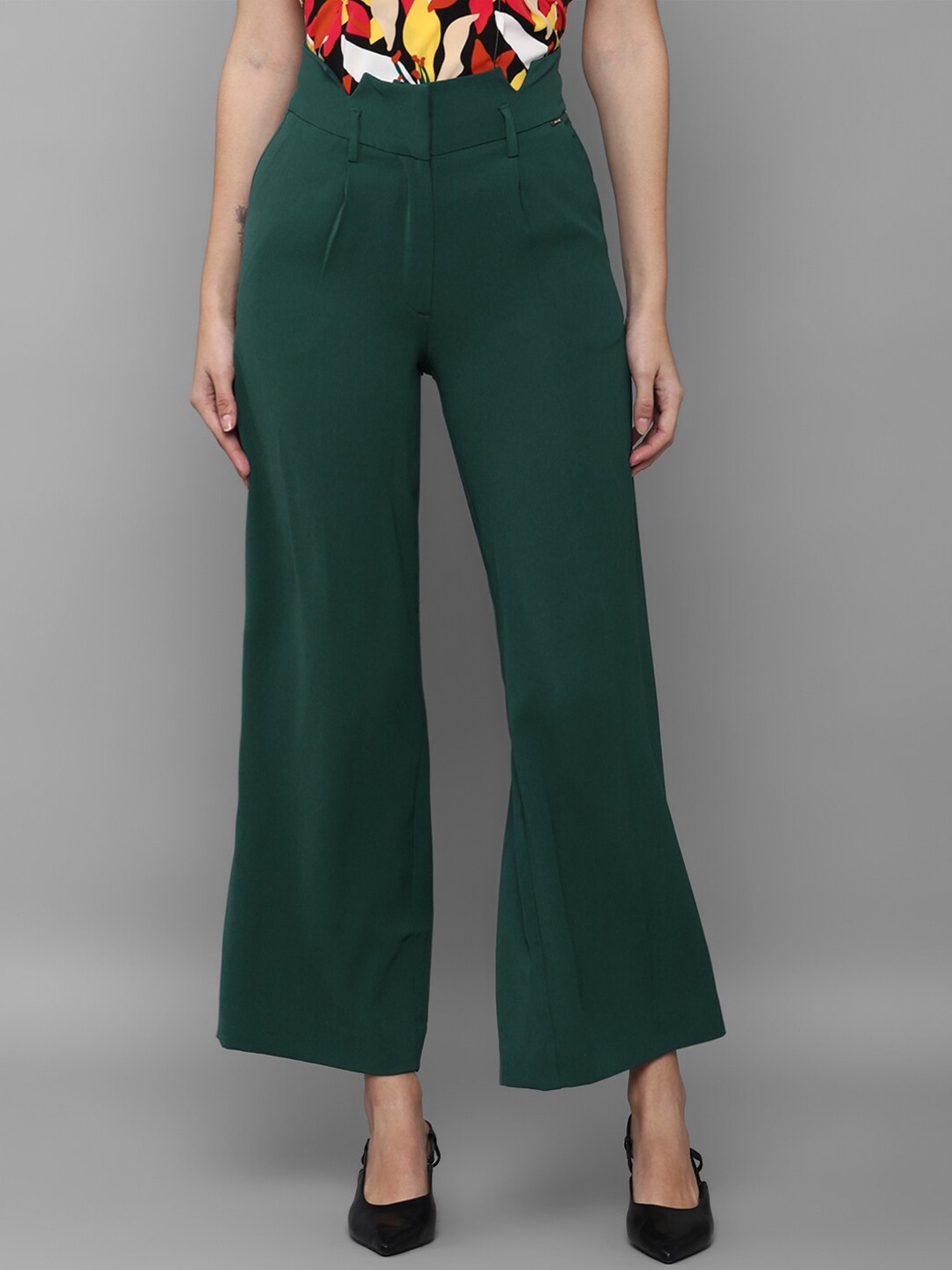 

Allen Solly Woman Women Green Regular Fit Pleated Bootcut Trousers
