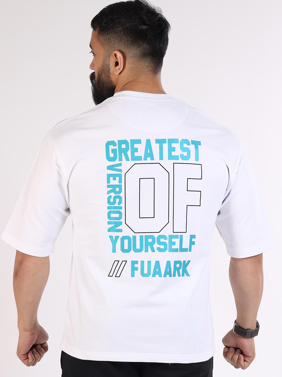 

FUAARK Men White Typography Printed Anti Odour Loose T-shirt