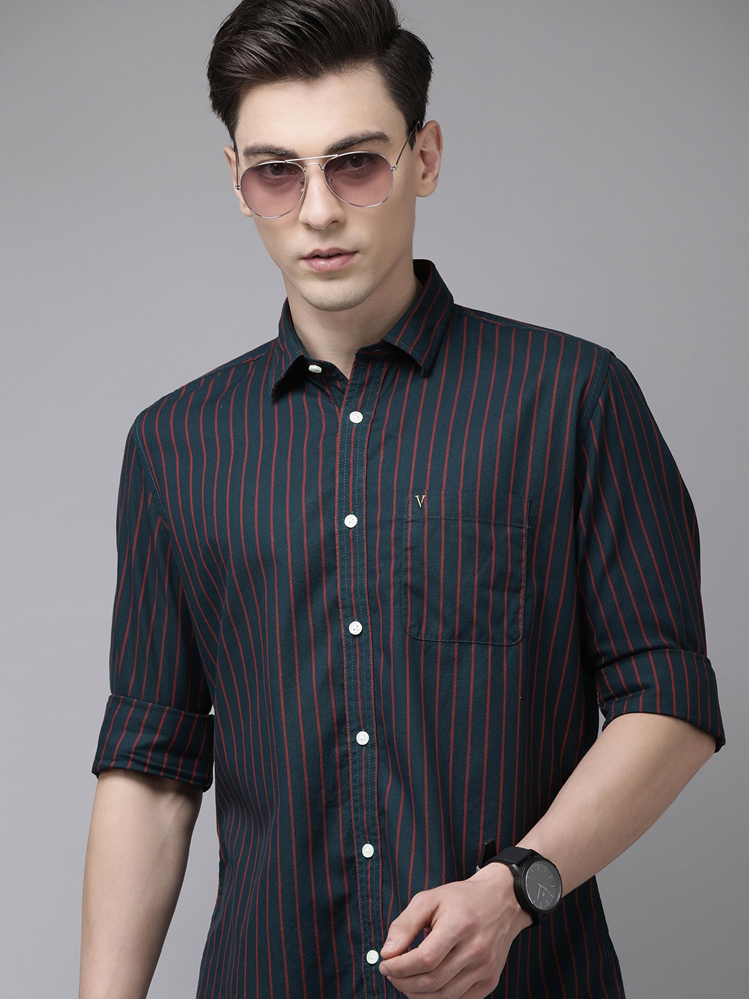 

Van Heusen Sport Men Slim Fit Striped Pure Cotton Casual Shirt, Navy blue