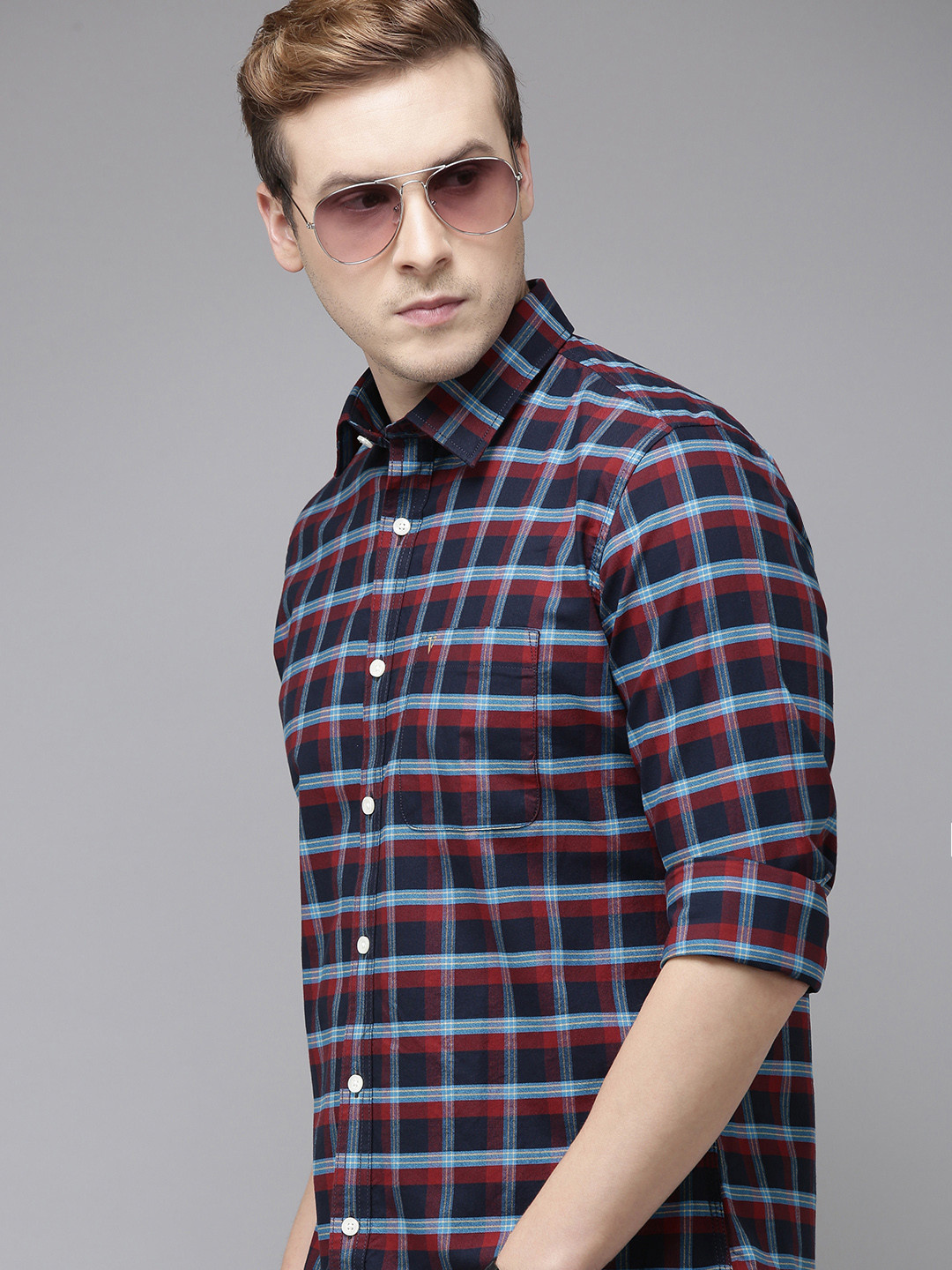 

Van Heusen Sport Men Navy Blue Slim Fit Tartan Checks Opaque Pure Cotton Casual Shirt