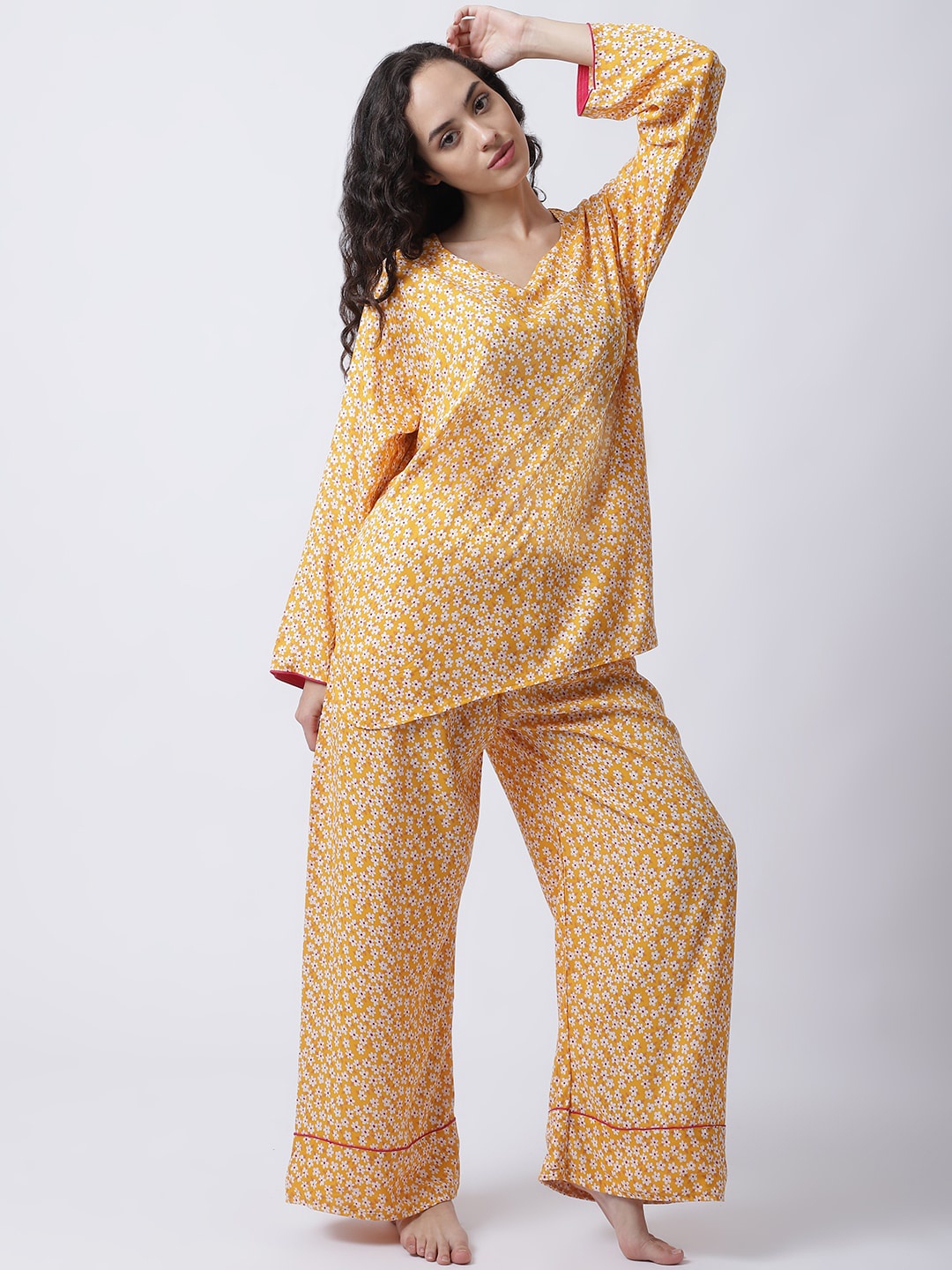 

Secret Wish Women Yellow & White Printed Night suit