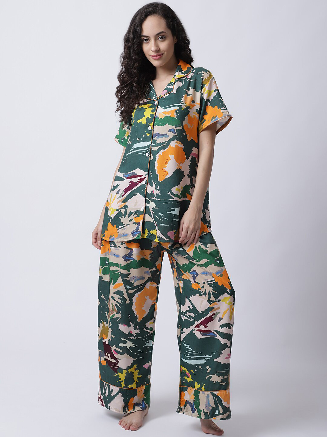 

Secret Wish Women Green & Orange Printed Night suit