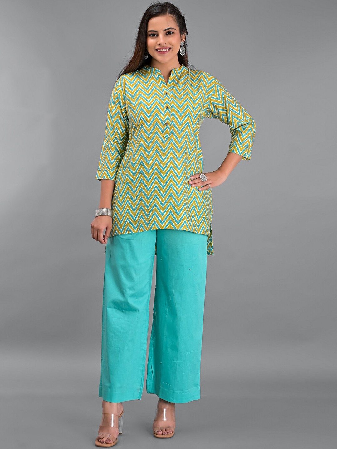 

EtnicaWear Women Green Printed Pure Cotton Kurta with Palazzos