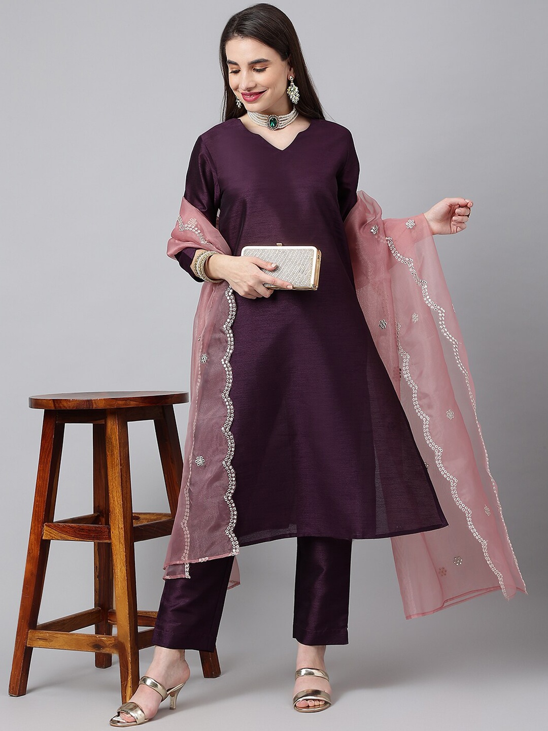 

SIAH Women Purple Solid Straight Kurta with Trousers & With Dupatta