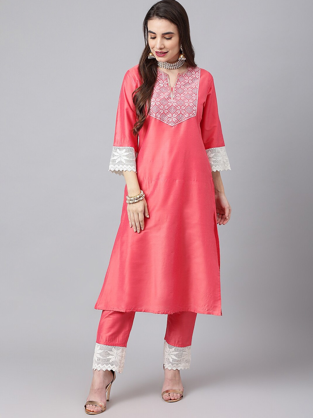 

SIAH Women Coral Ethnic Motifs Gotta Patti Kurta with Trousers