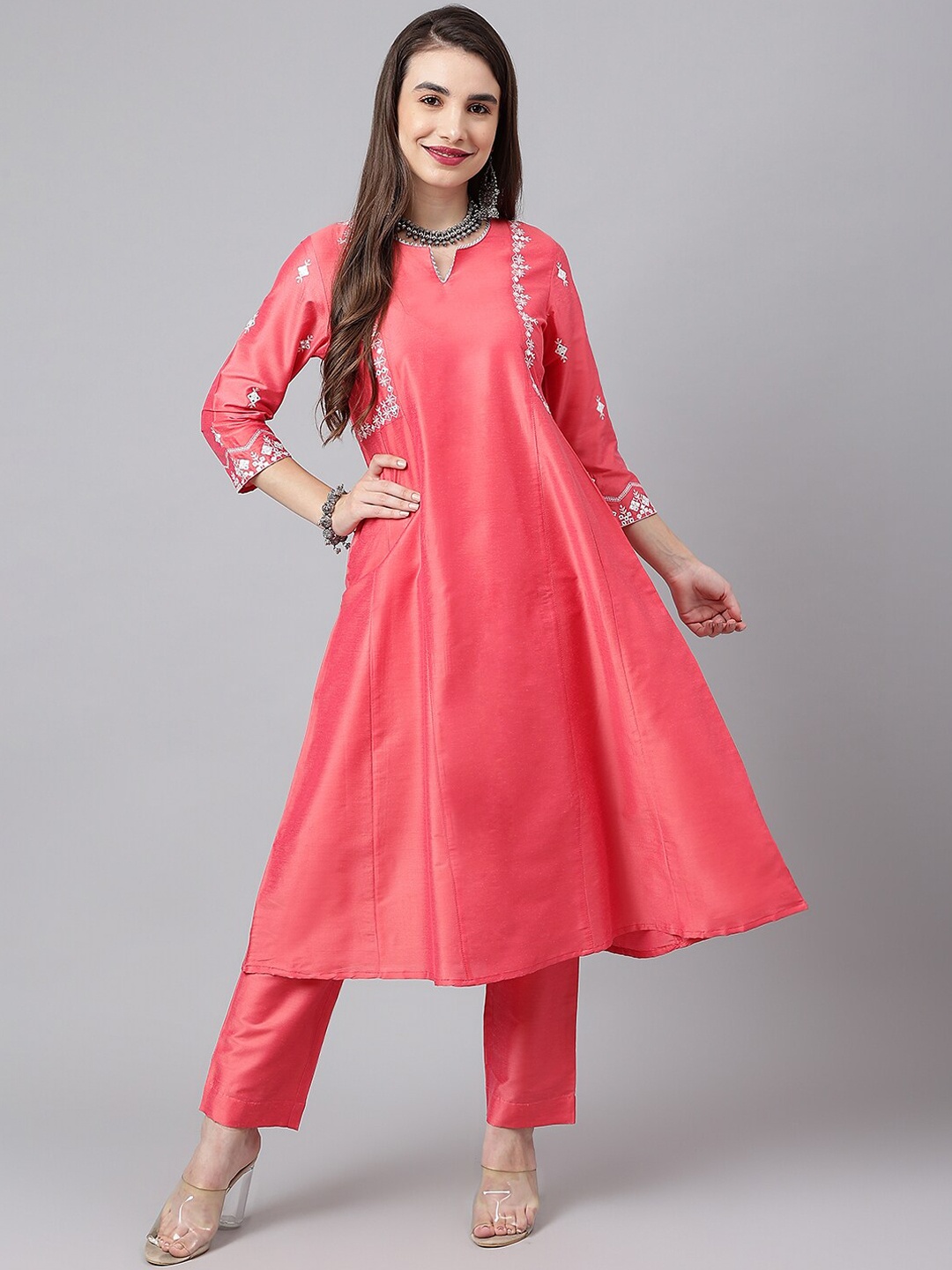 

SIAH Women Coral Floral Yoke Design Mirror Work Kurta with Trouser