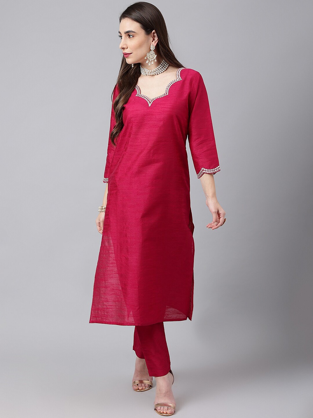 

SIAH Women Magenta Kurta with Trousers