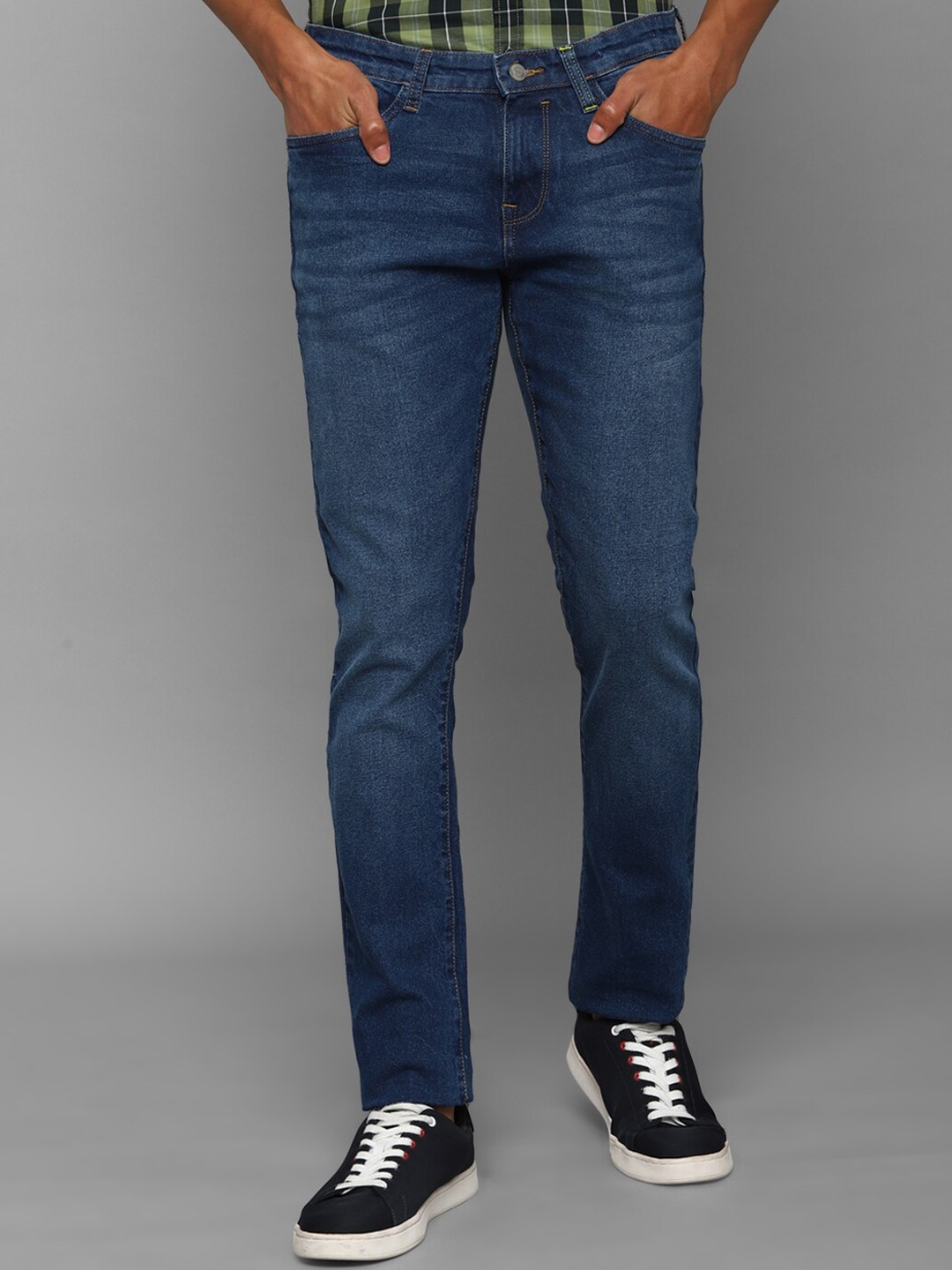 

Allen Solly Sport Men Navy Blue Slim Fit Light Fade Jeans