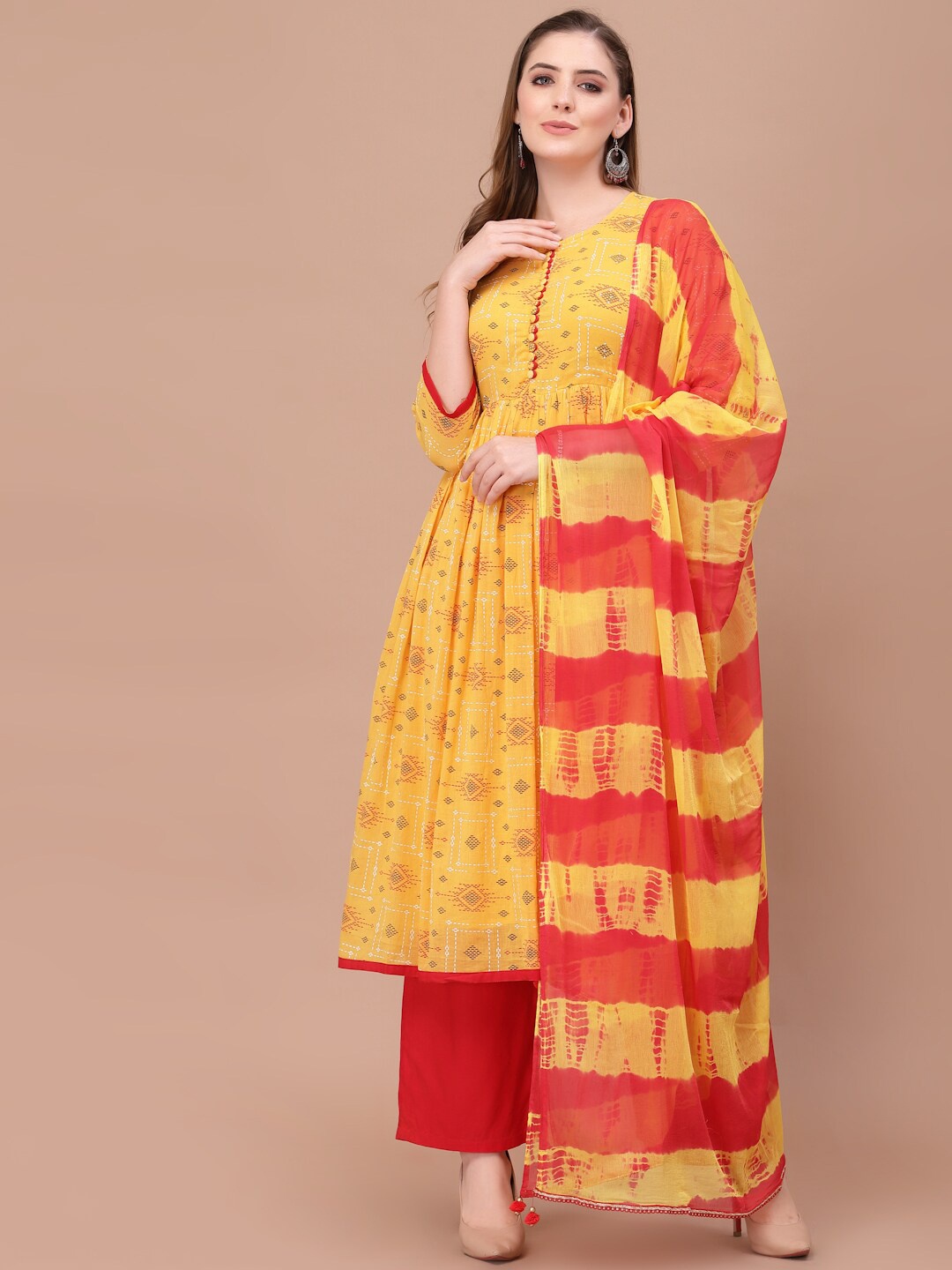 

PRAKRTEE Women Yellow Printed Pure Cotton Kurta with Palazzos & With Dupatta