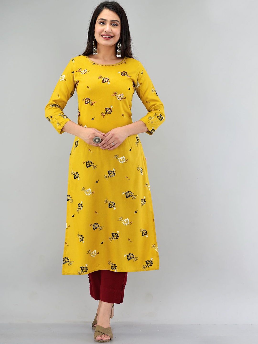 

PRAKRTEE Women Mustard Floral Printed Kurta