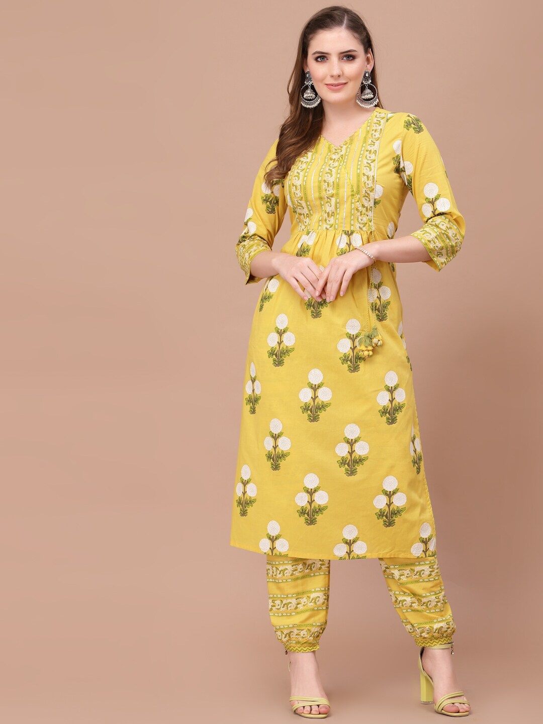 

PRAKRTEE Women Yellow Ethnic Motifs Printed Pure Cotton Kurta with Salwar
