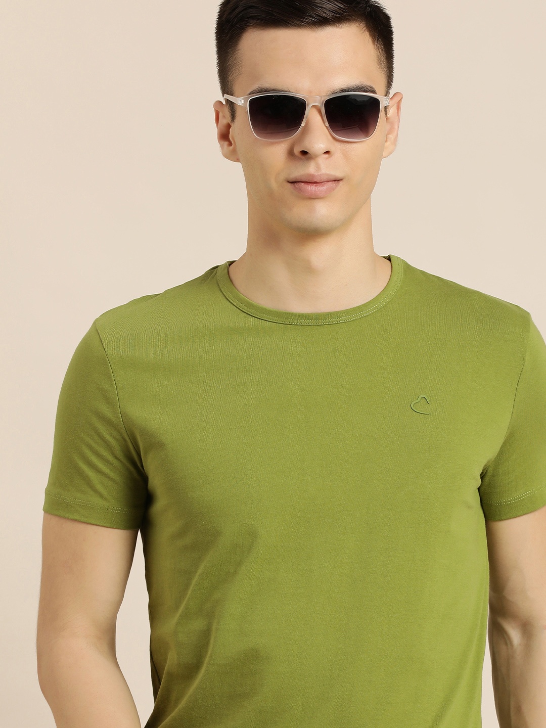 

Being Human Men Olive Green Solid Round Neck Pure Cotton Slim Fit T-shirt