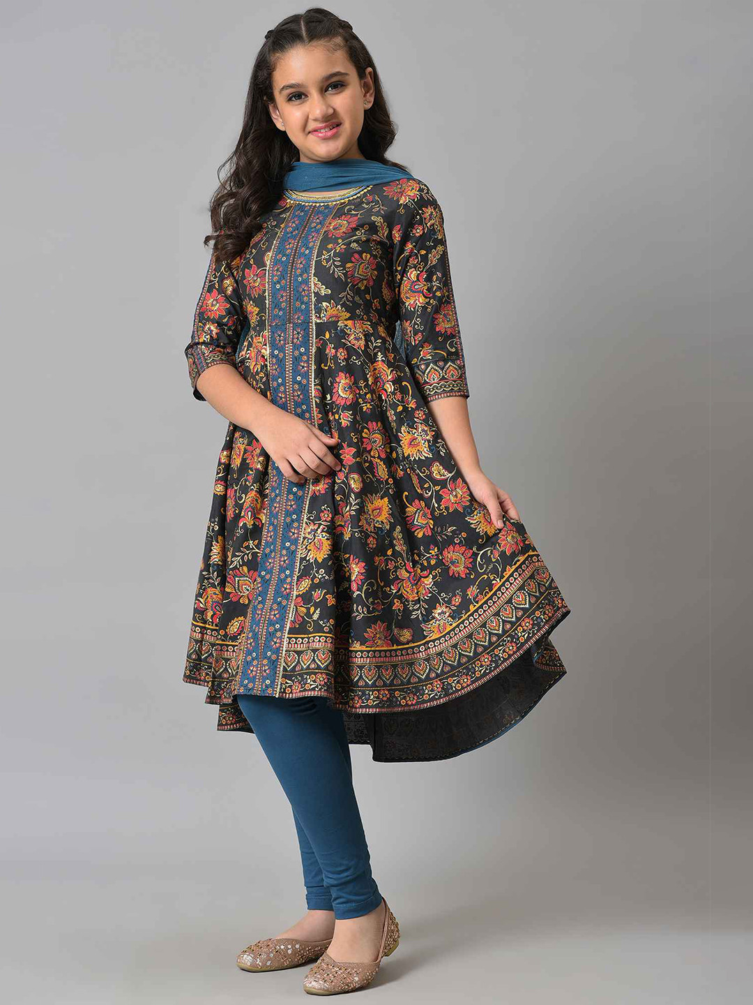 

AURELIA Girls Blue & Black Printed Polyester Kurta & Leggings Set