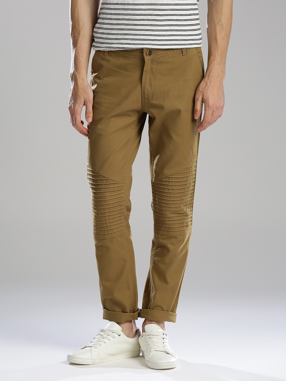 

Hubberholme Men Khaki Slim Fit Solid Casual Trousers