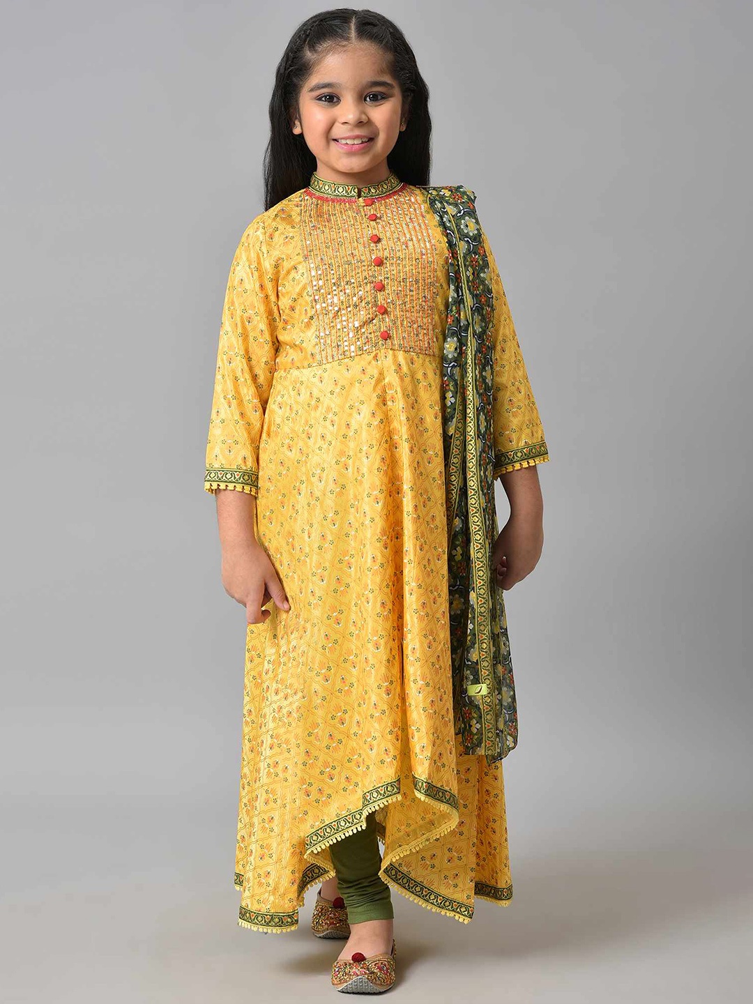 

AURELIA Girls Yellow Ethnic Motifs Printed Empire Sequinned Kurta With Dupatta