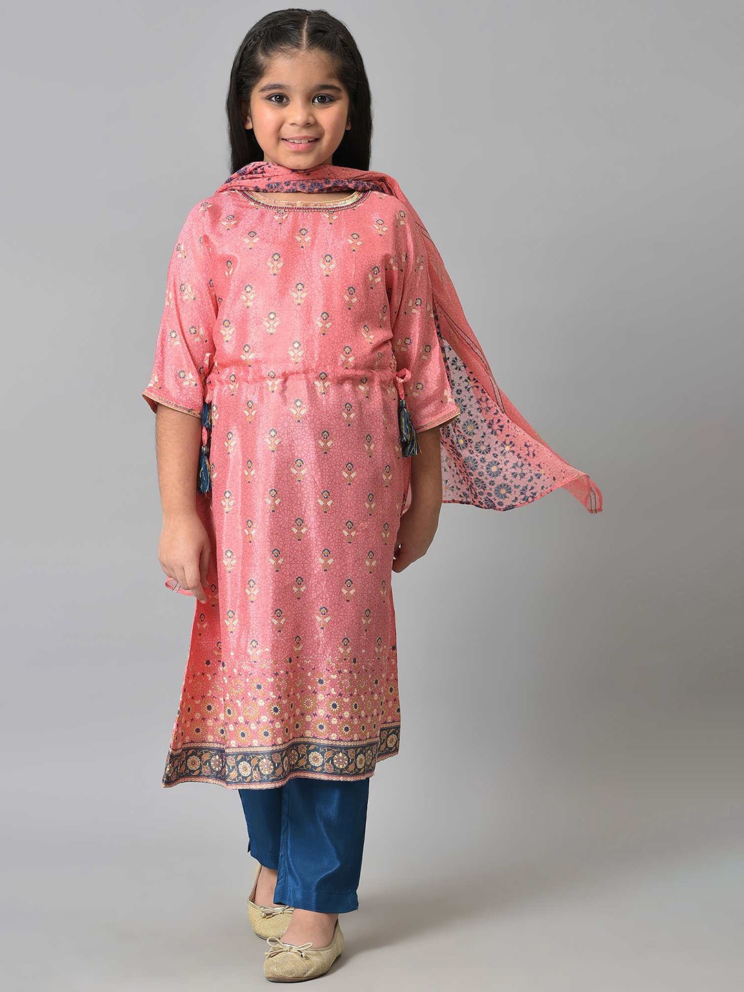 

AURELIA Girls Pink & Gold-Toned Printed Kurta & Trousers With Dupatta